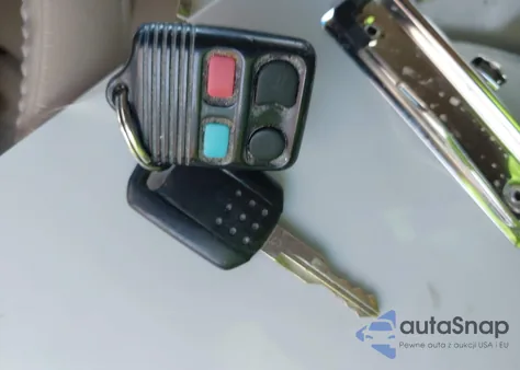 2006 Mercury Mountaineer Convenience z USA, uszkodzony, nr VIN 4M2EU46E66UJ01401